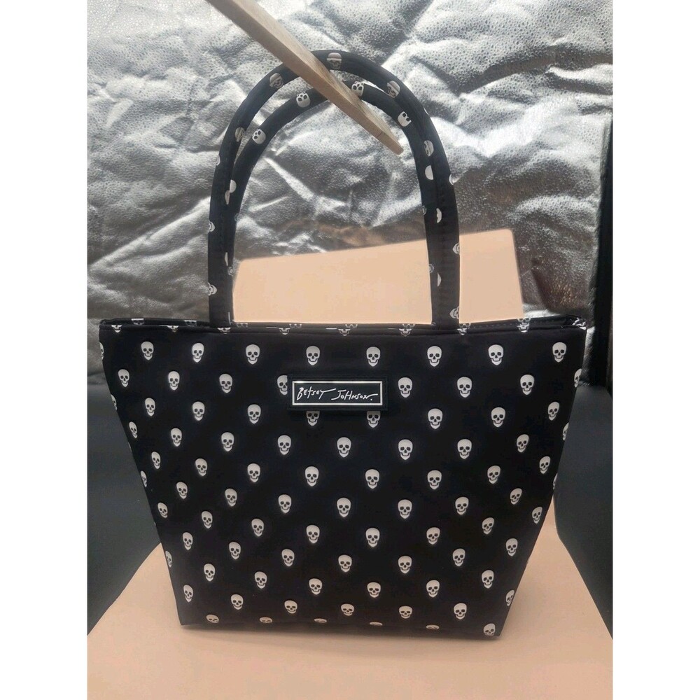 Betsey Johnson SKULL Skeleton Insulated Lunch Tote Bag Purse Gothic Black Cooler